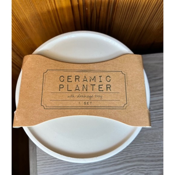 Complete Gardening Bundle White Flower Pot, Green Hose Nozzle & Work Gloves O - Picture 5 of 9